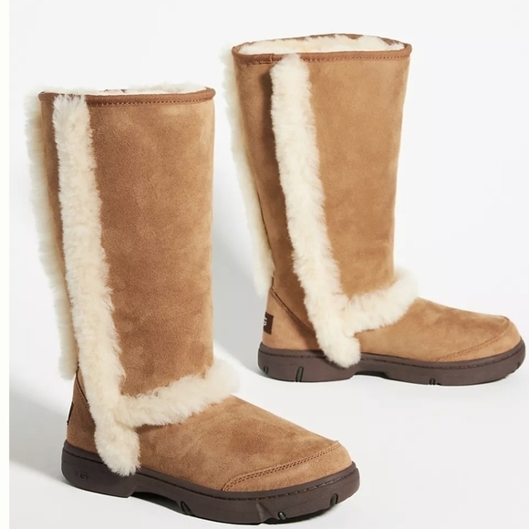 Ugg Australia Women Tall Winter Sheepskin Boots shoes sz 6 - Picture 1 of 13